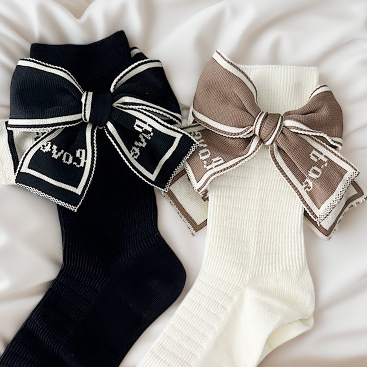 Black White Contrast Bow Text Socks