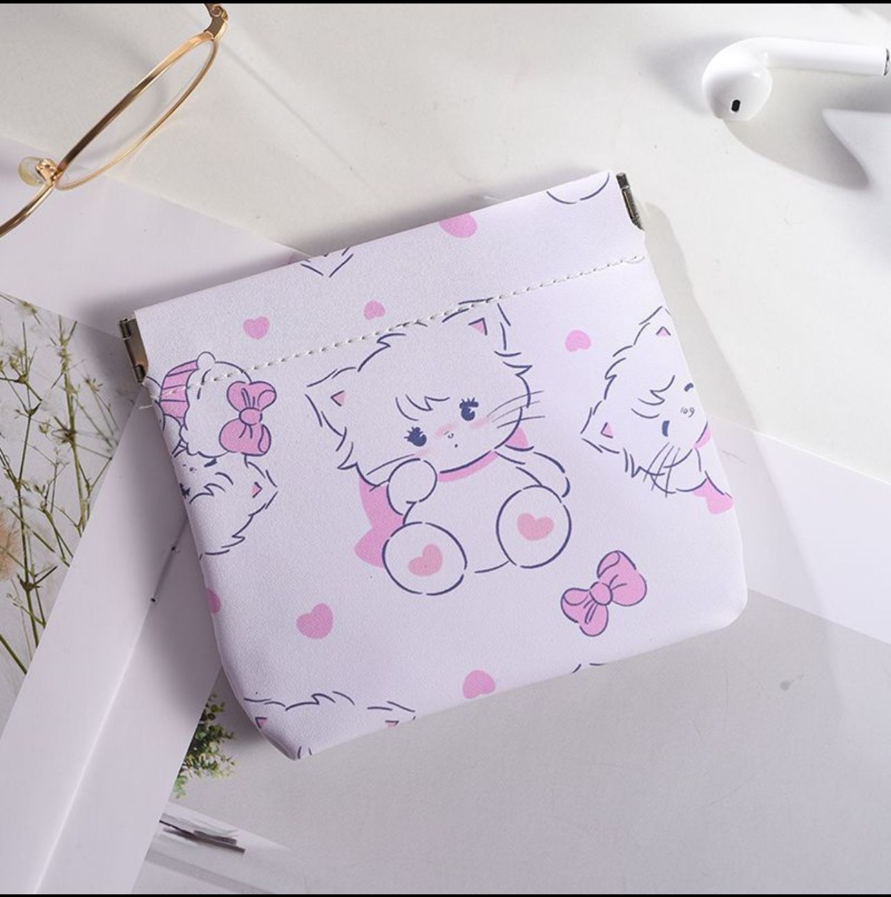Kawaii Kitty Mini Pouch – Cute Cat Aesthetic Coin & Makeup Pouch (Square)