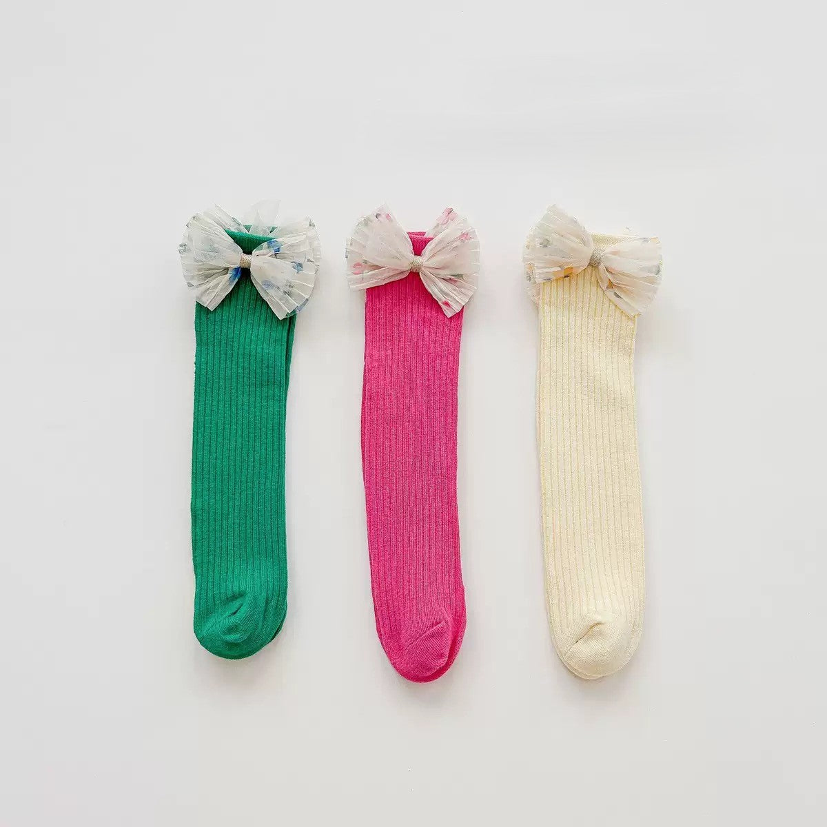 Elegant Ribbed Socks with Floral Tulle Bow