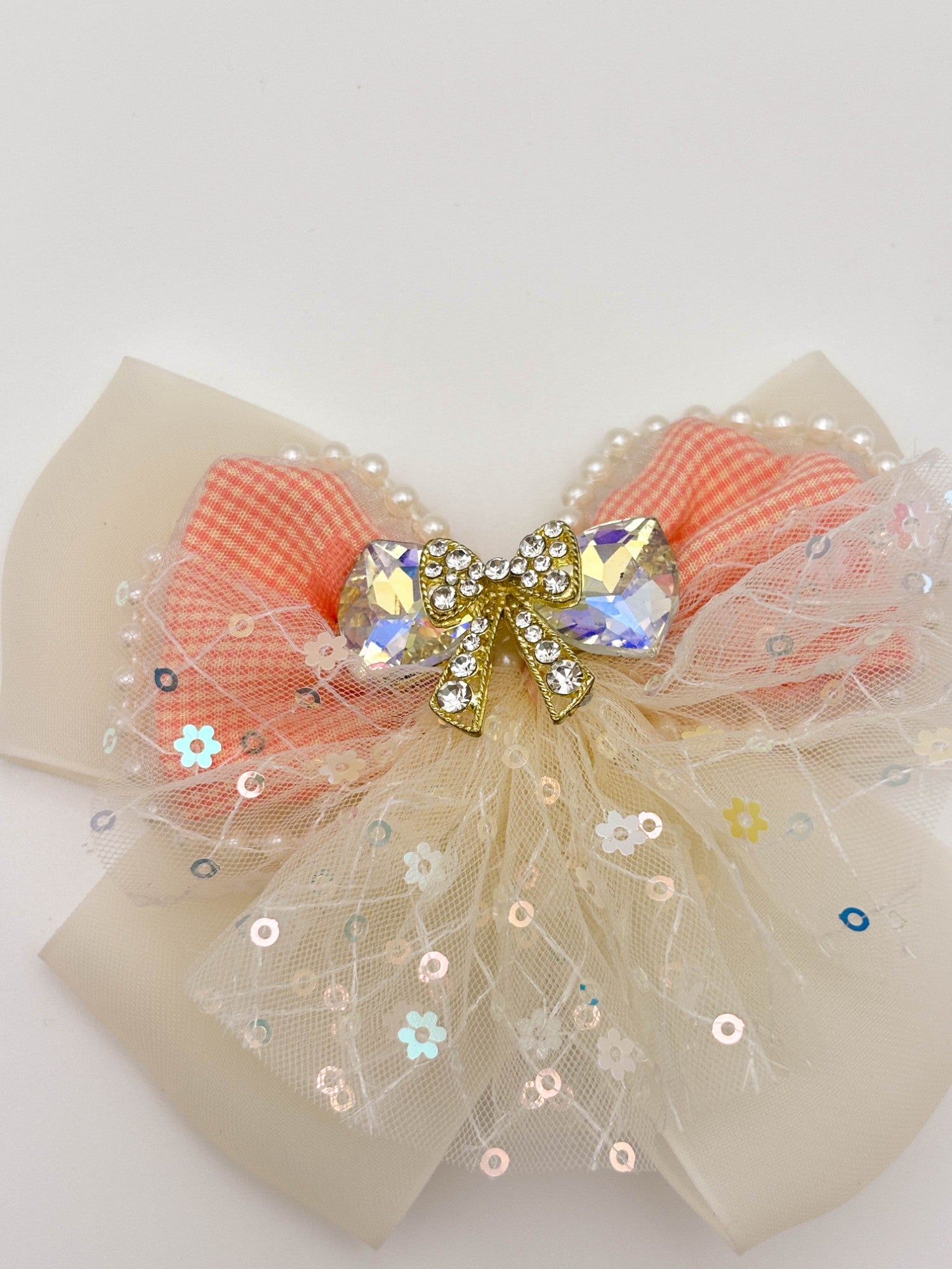 Pearl Bow Hair Claw Clip