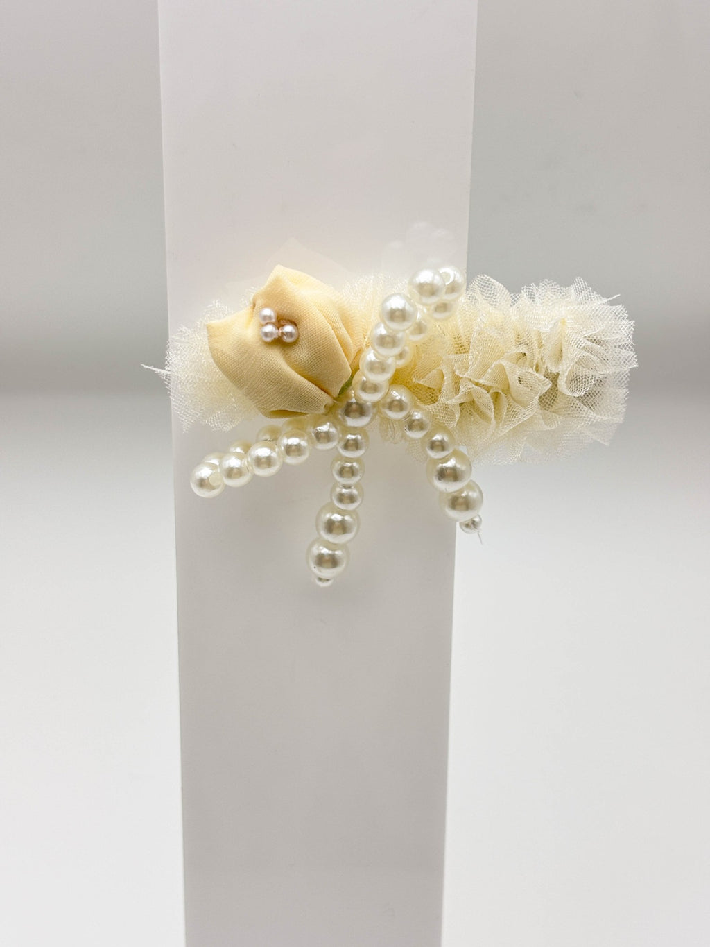 Pearl Cross Hair Clip