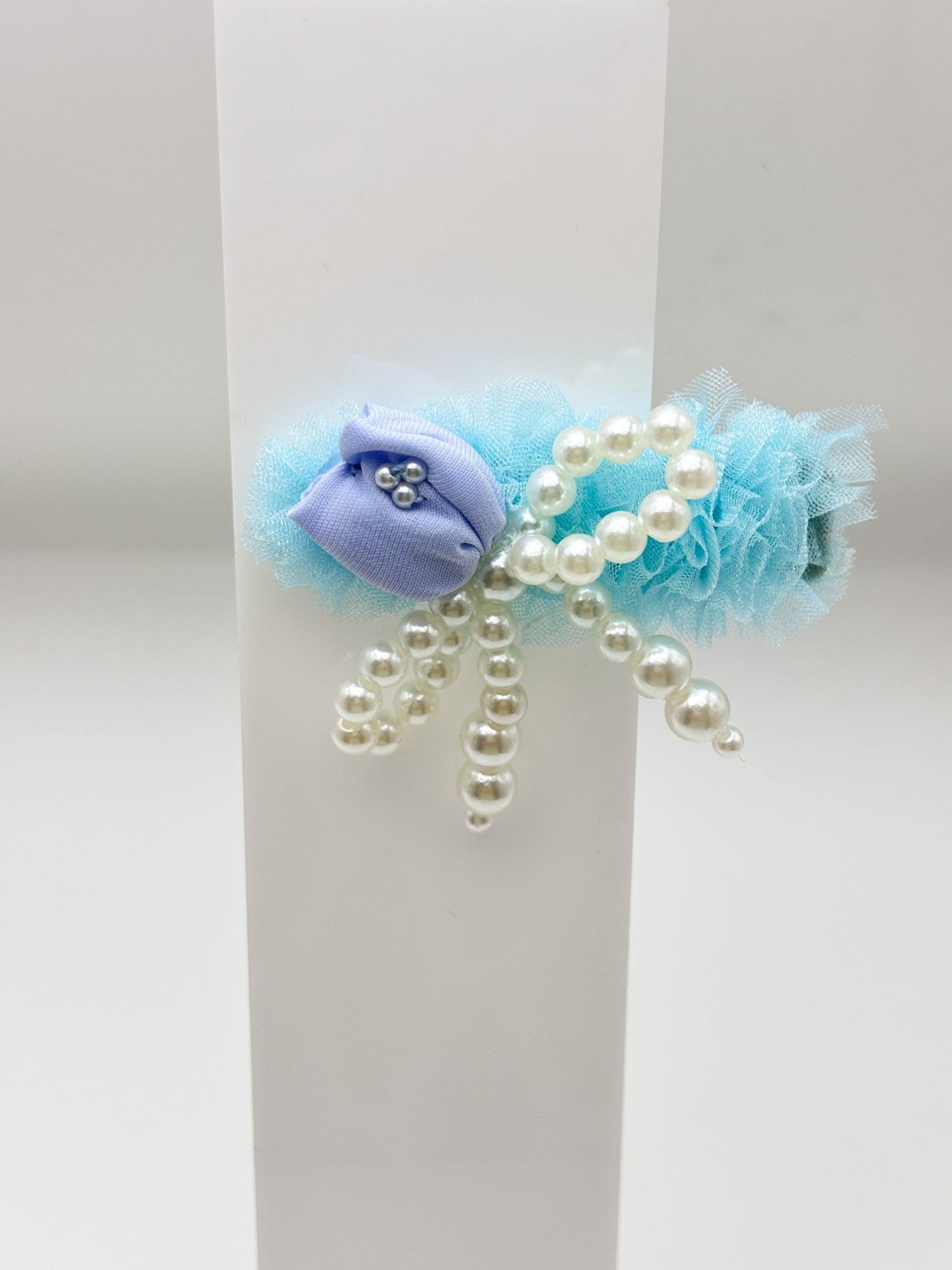 Pearl Cross Hair Clip