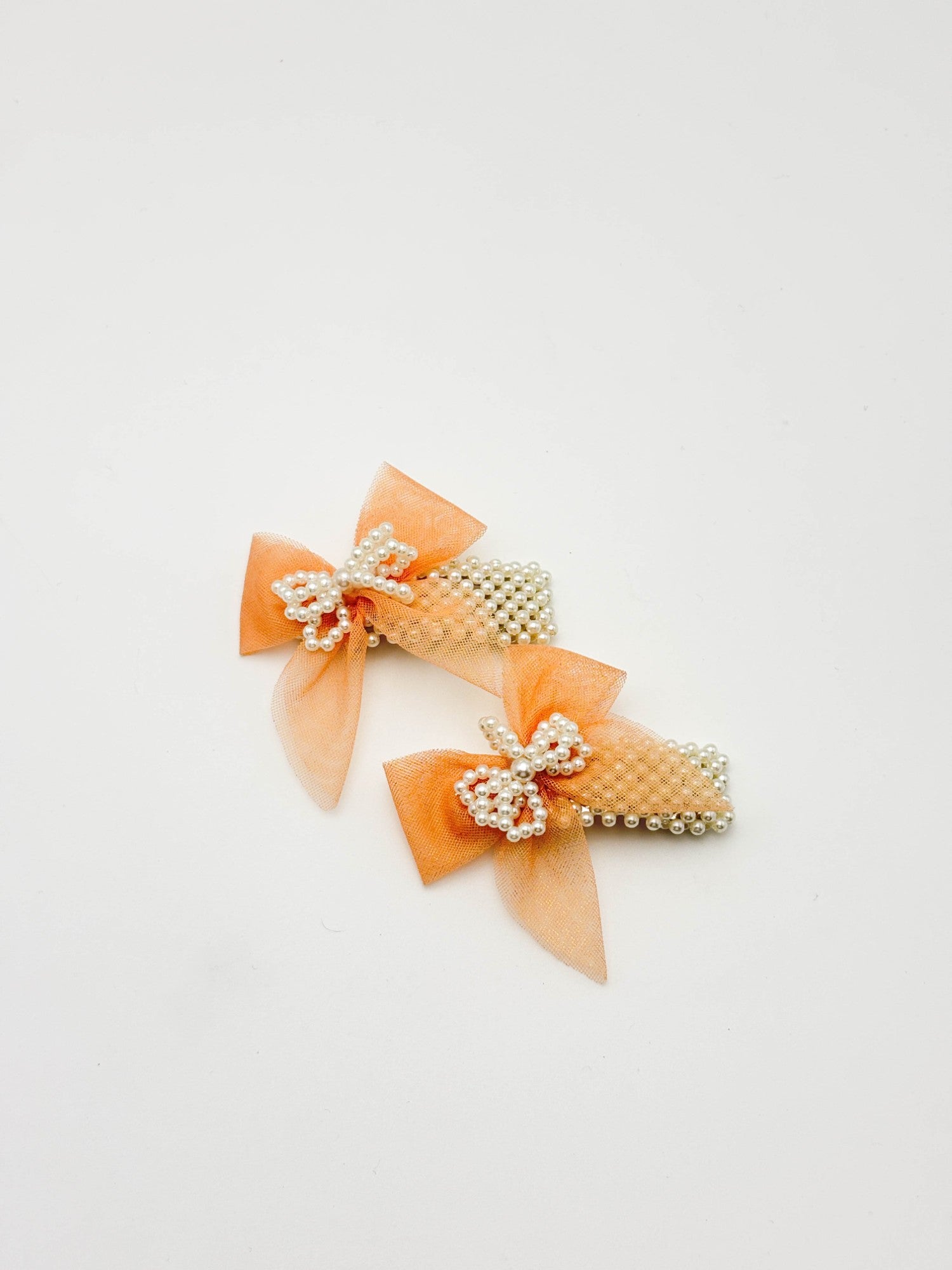 Pearl Bow Hair Clip