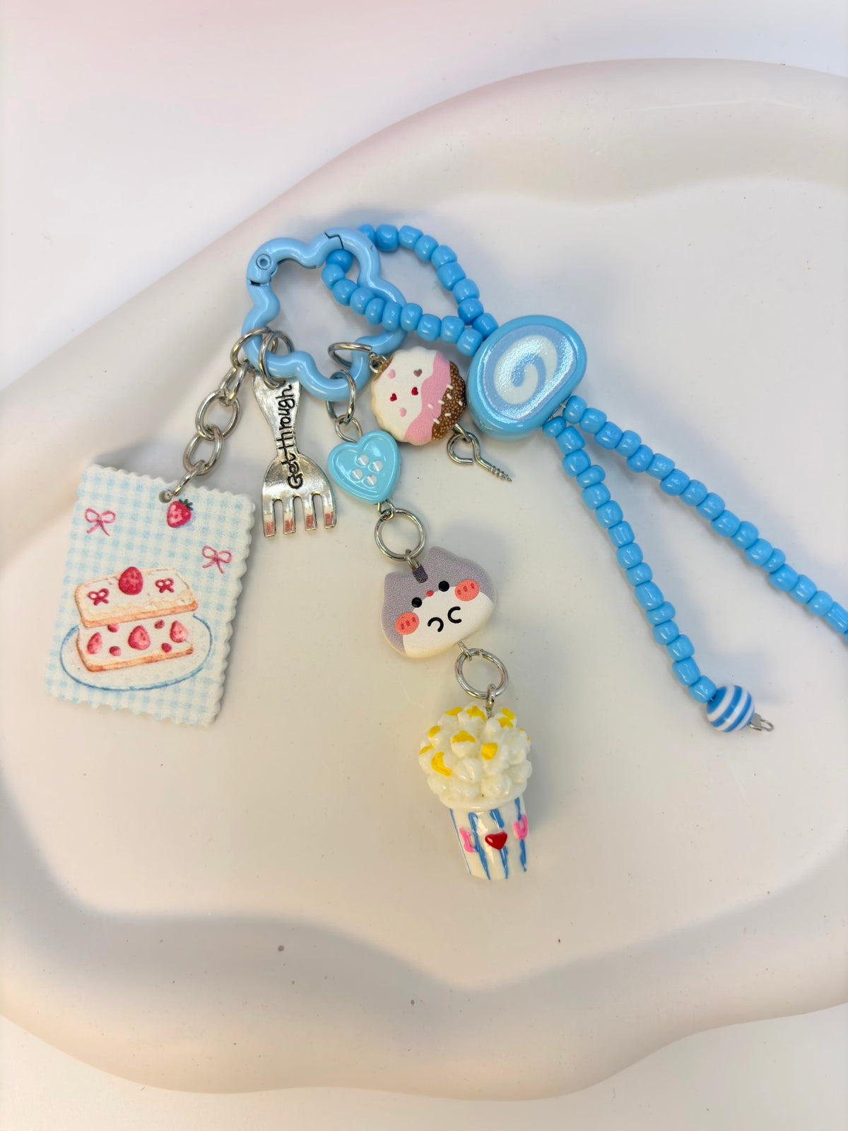 Cafe sweet-themed beaded bag charm keychain