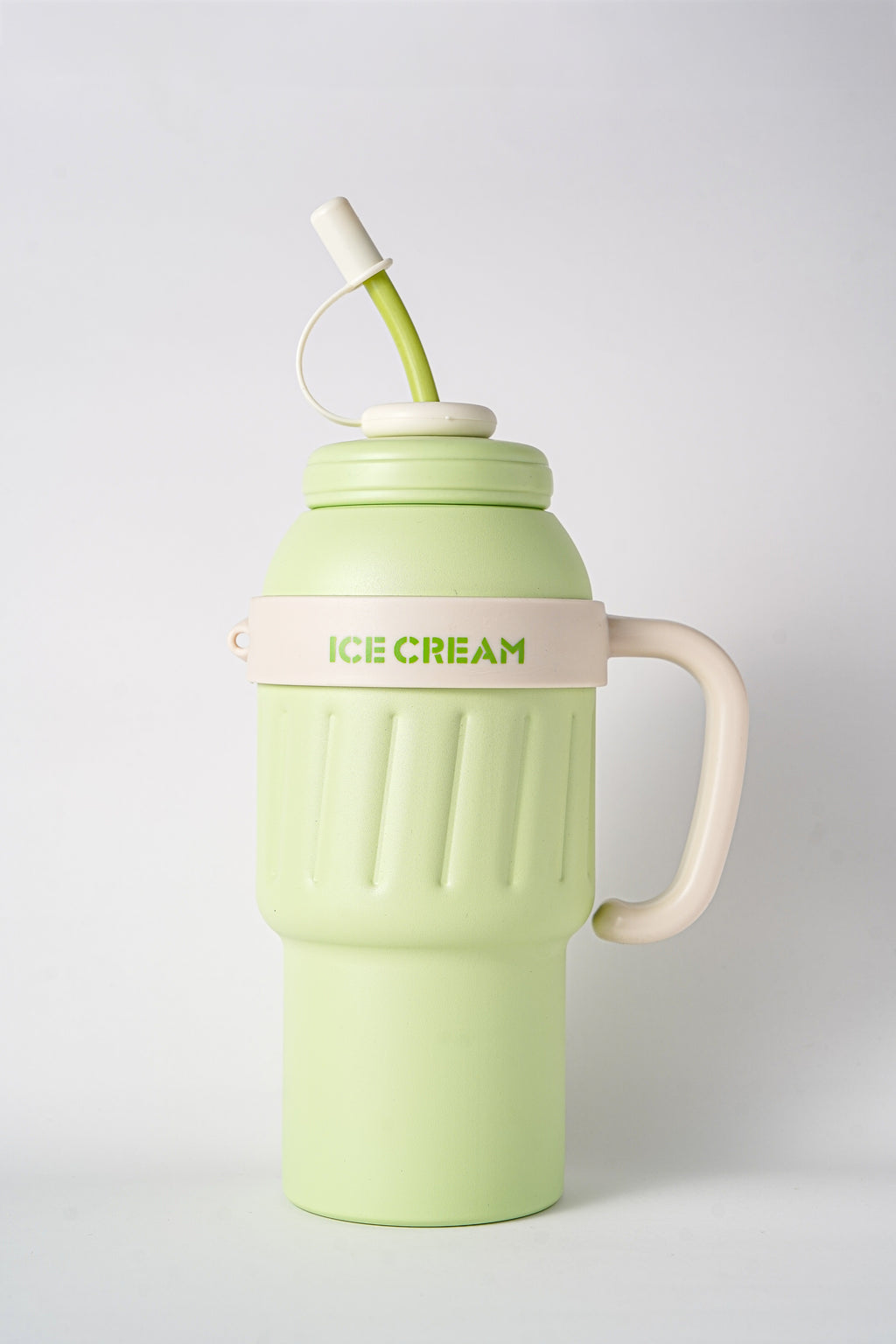 زجاجات آيس كريم صغيرة وأنيقة