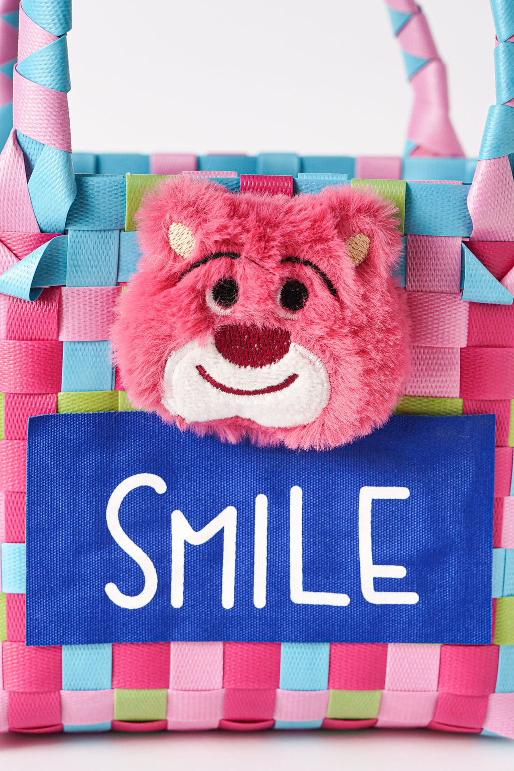 سلال قصب صغيرة وأنيقة