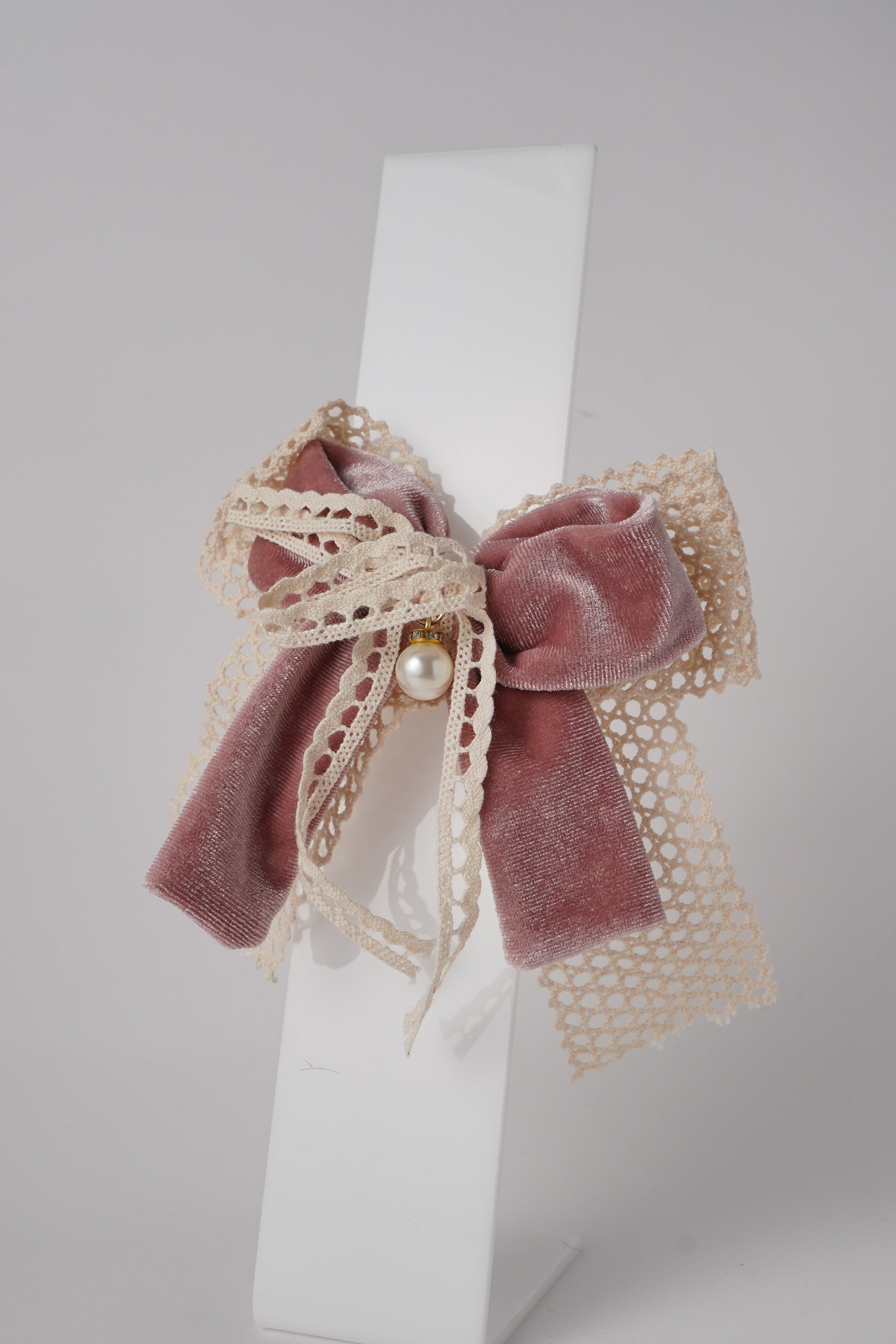 Velvet Alligator Clip with Lace Bow & Pearl Elegant Hair Accessory for Girls