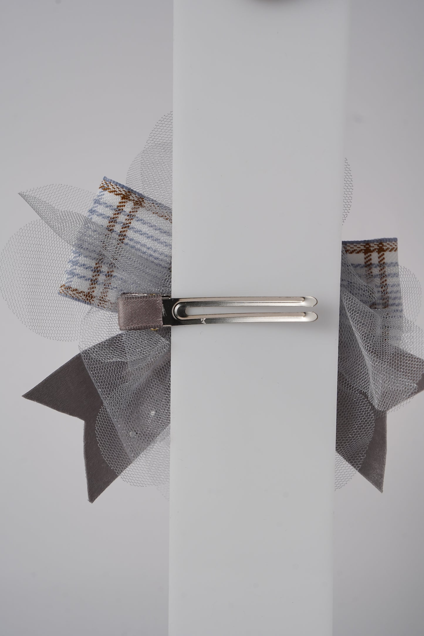 Pearl Bow Hair Clip with Tulle & Plaid Ribbon Elegant Party Accessory for Girls