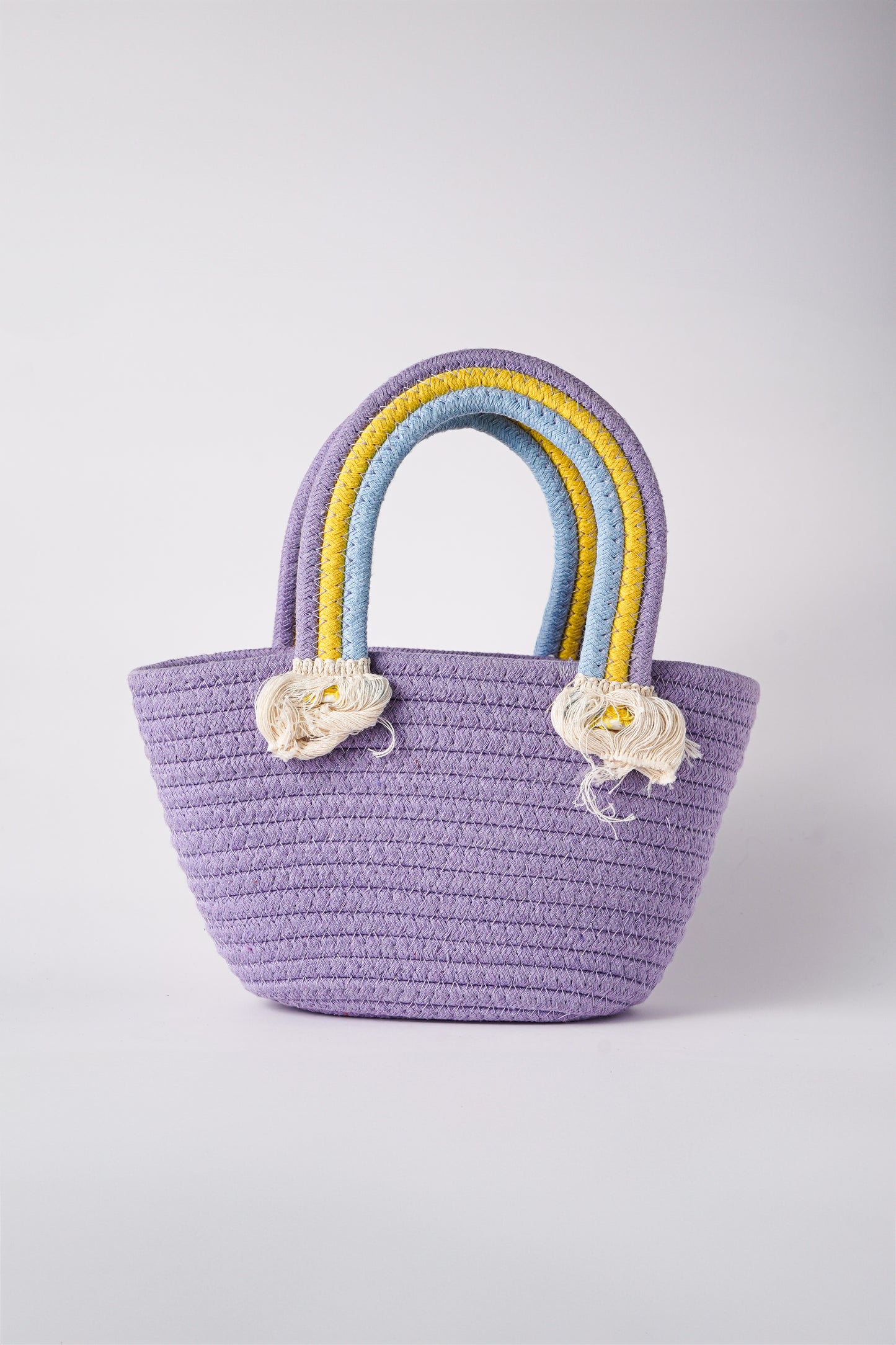 Woven tote basket