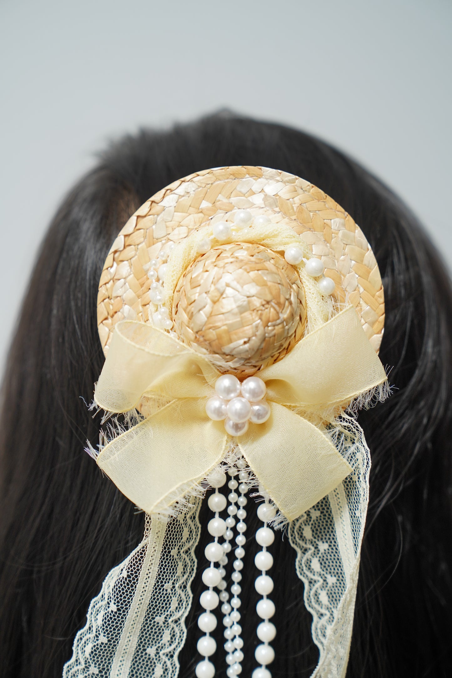 Vintage Mini Straw Hat Hair Clip with Lace, Pearls & Bow Cute Retro Hair Accessory