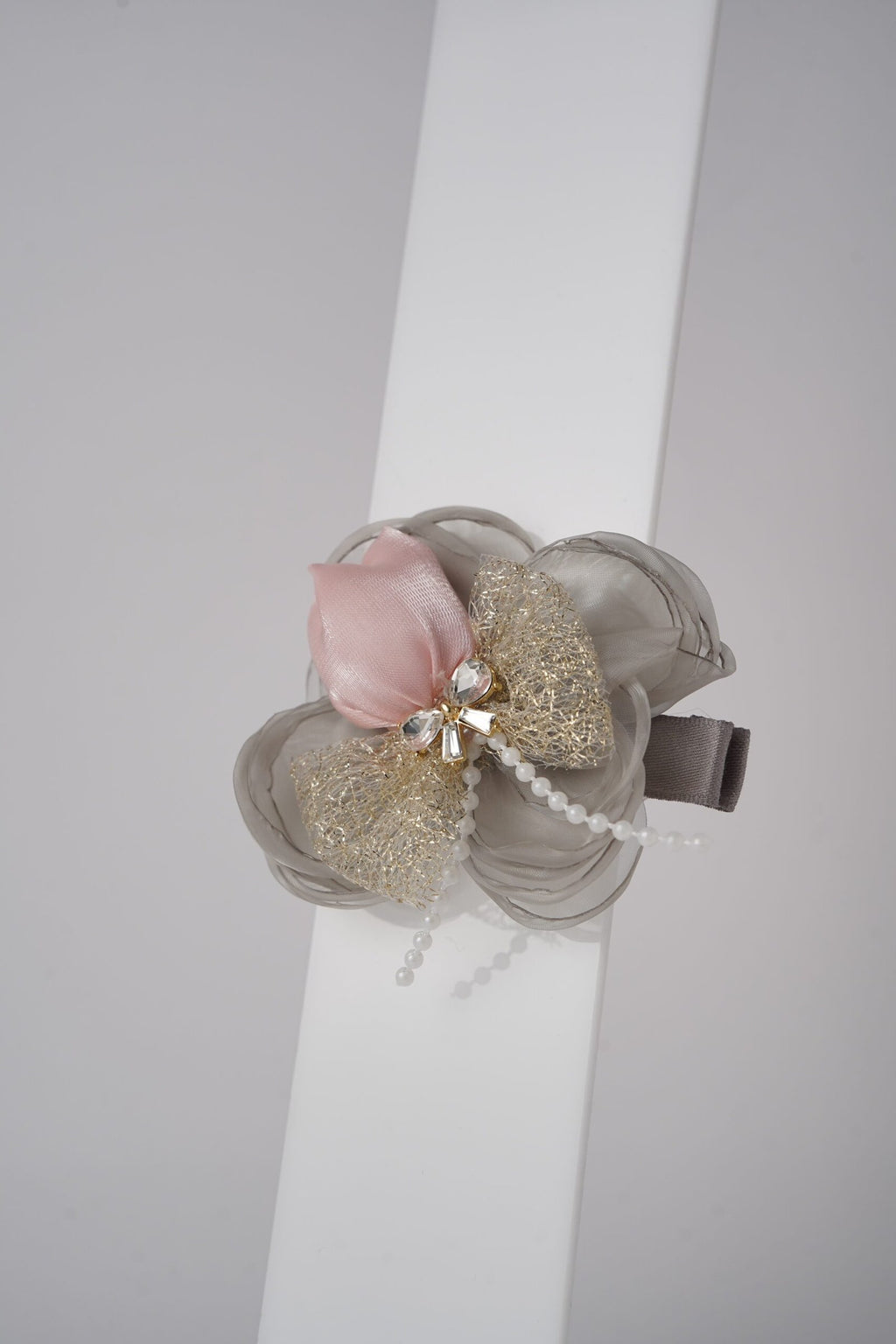 Floral Hairclip with Pearl & Crystal Embellishments Elegant Party Hair Accessory for Girls