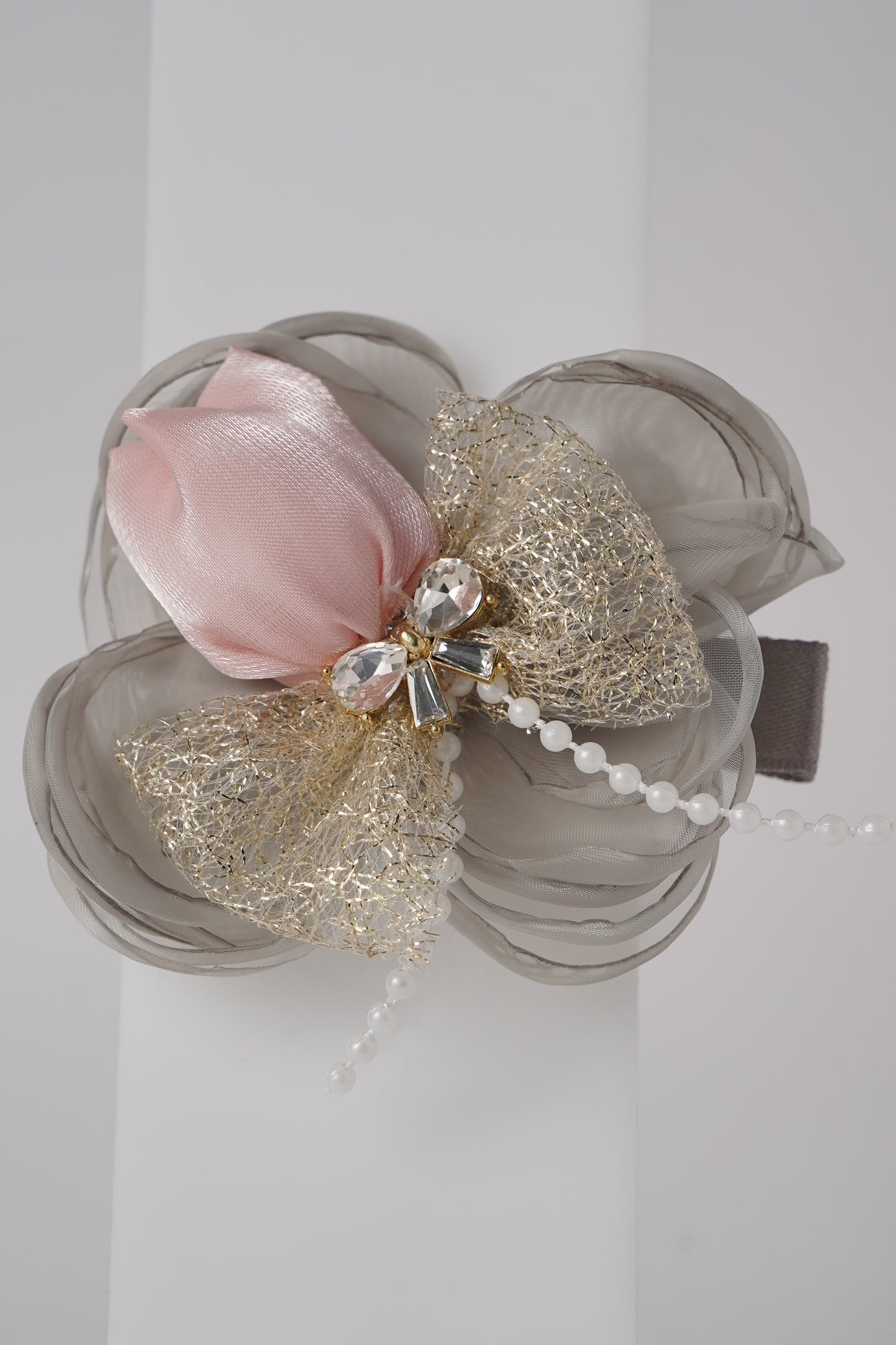 Floral Hairclip with Pearl & Crystal Embellishments Elegant Party Hair Accessory for Girls