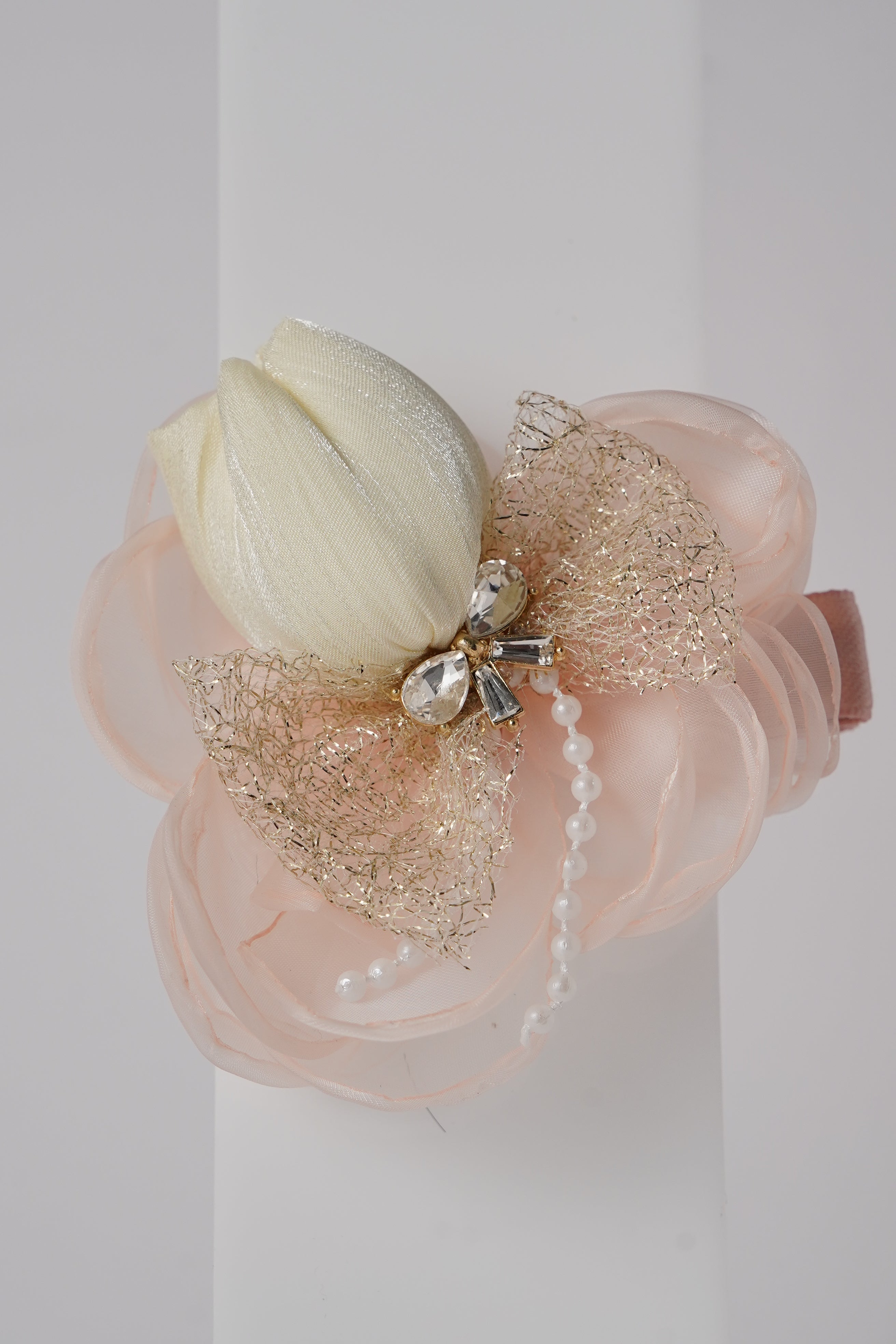 Floral Hairclip with Pearl & Crystal Embellishments Elegant Party Hair Accessory for Girls